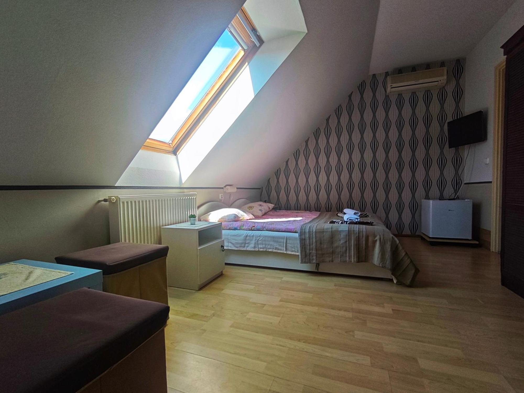 Illés Vendégház Keszthely Extérieur photo