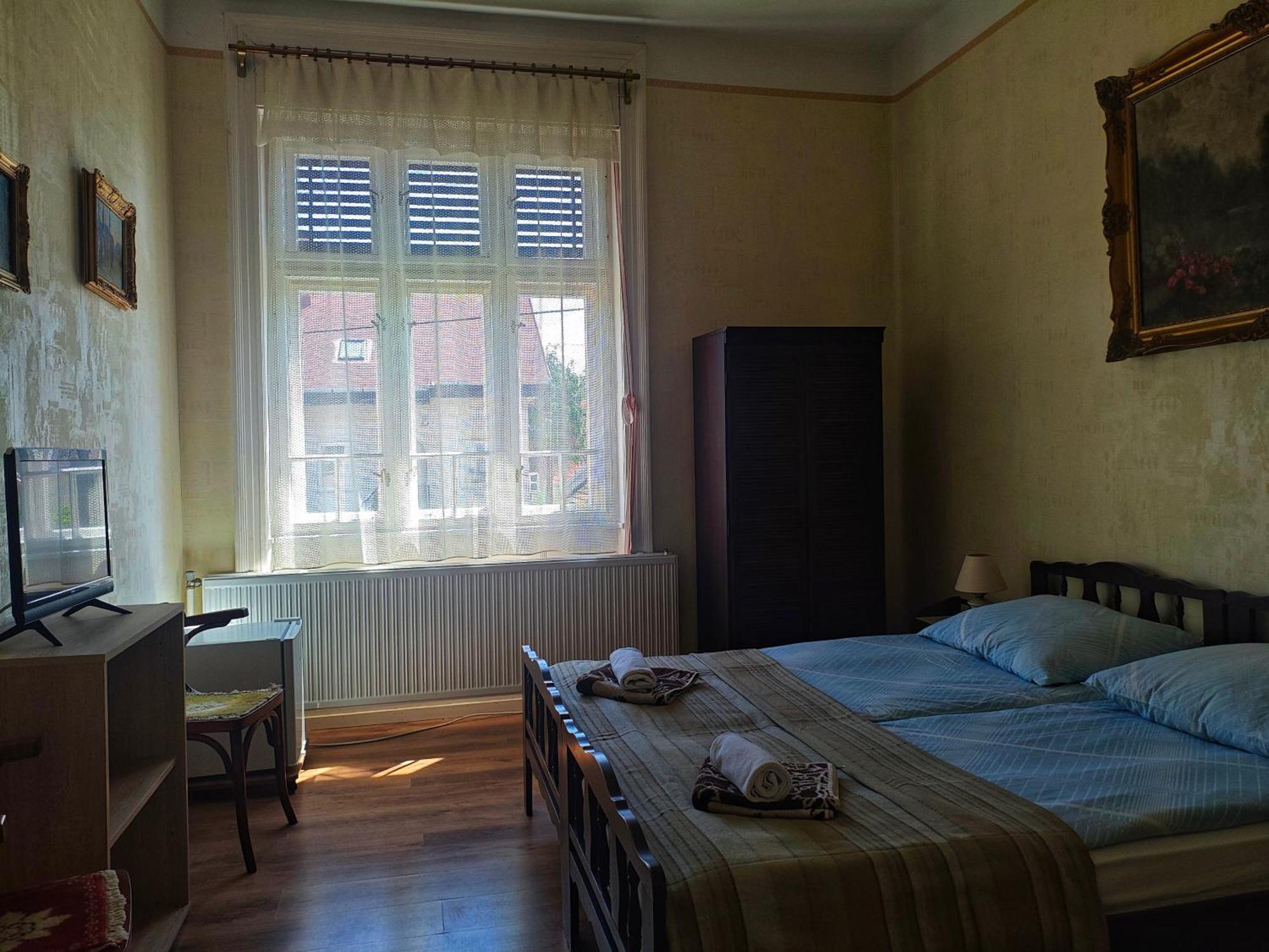 Illés Vendégház Keszthely Extérieur photo
