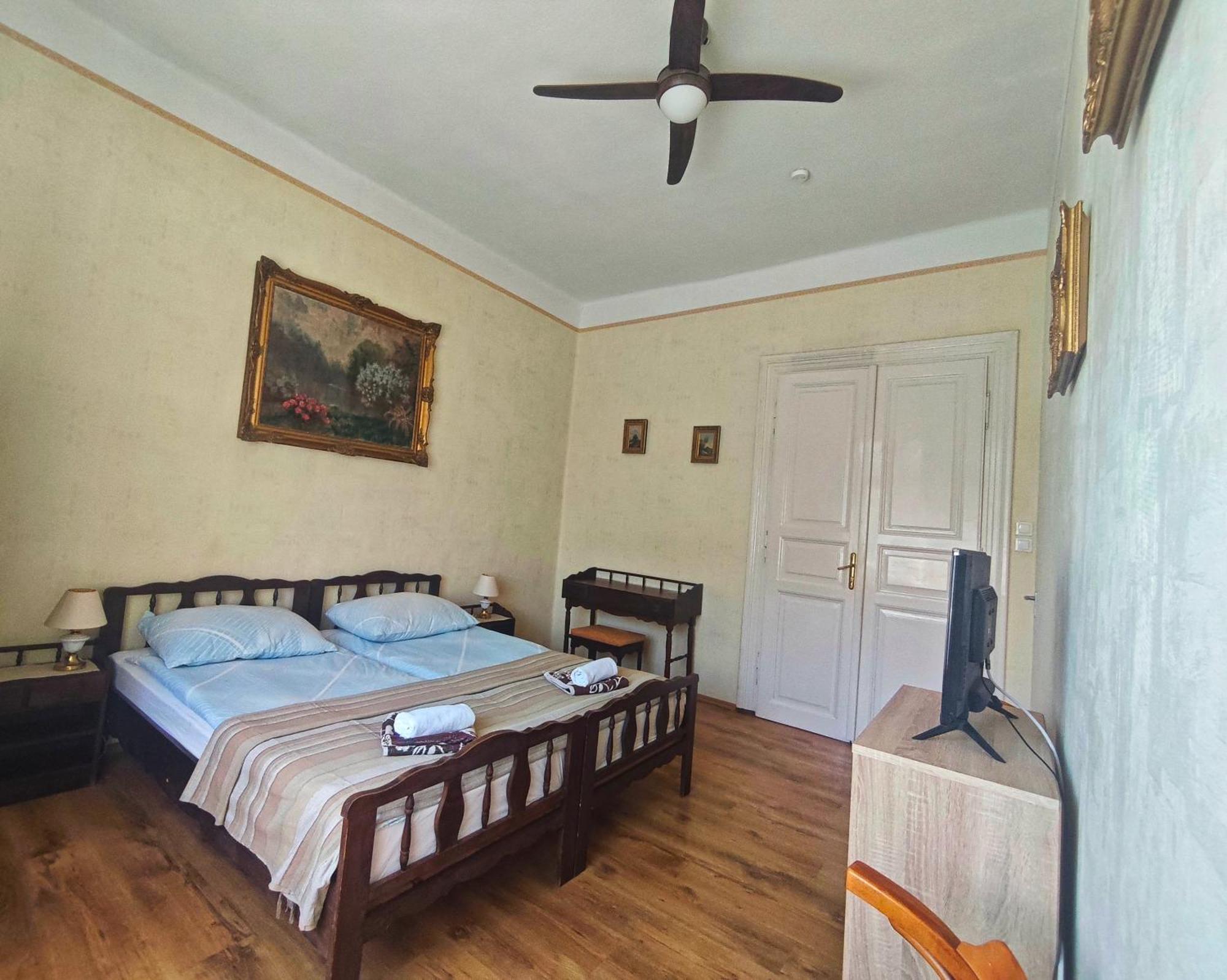 Illés Vendégház Keszthely Extérieur photo