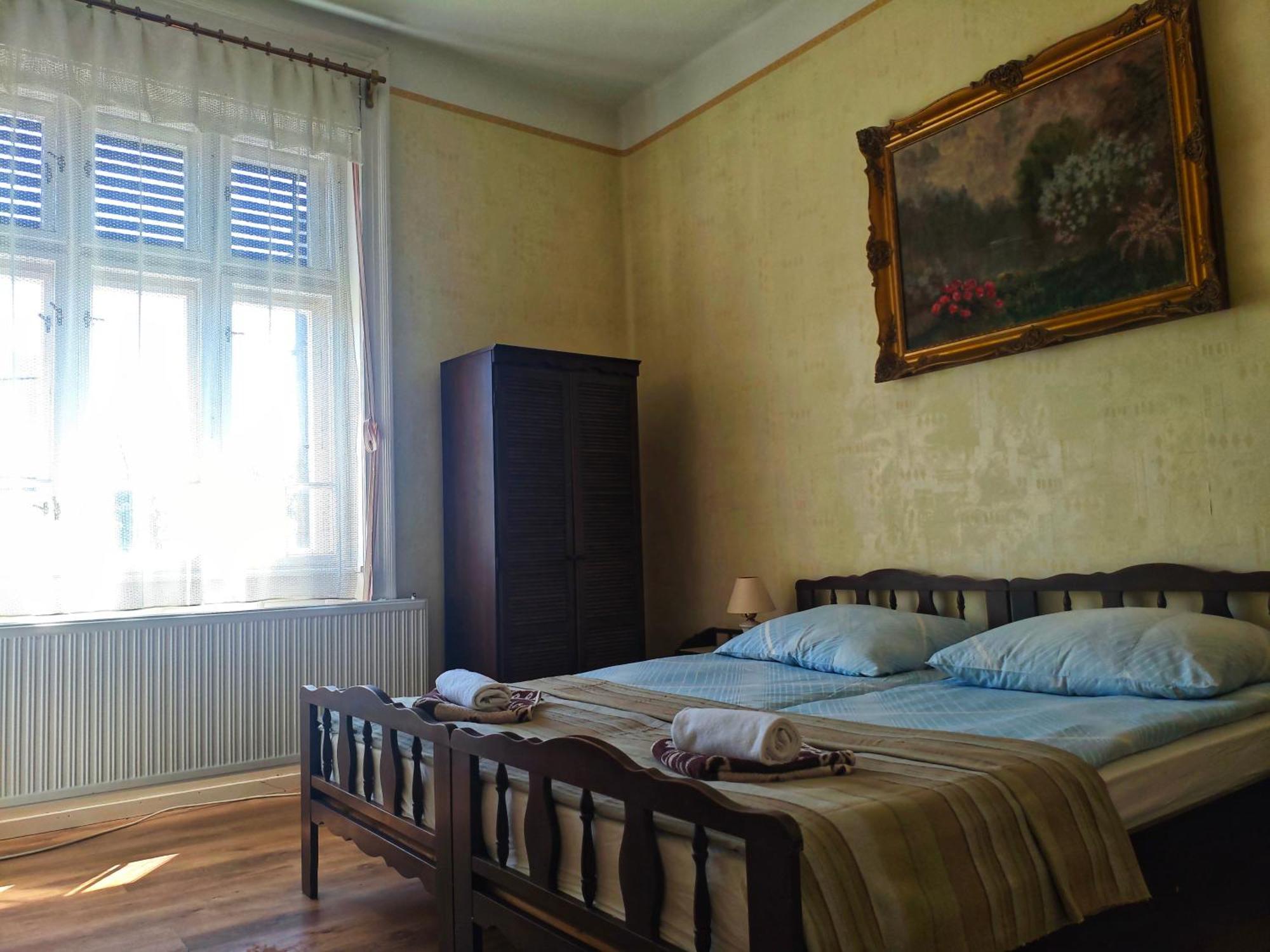 Illés Vendégház Keszthely Extérieur photo