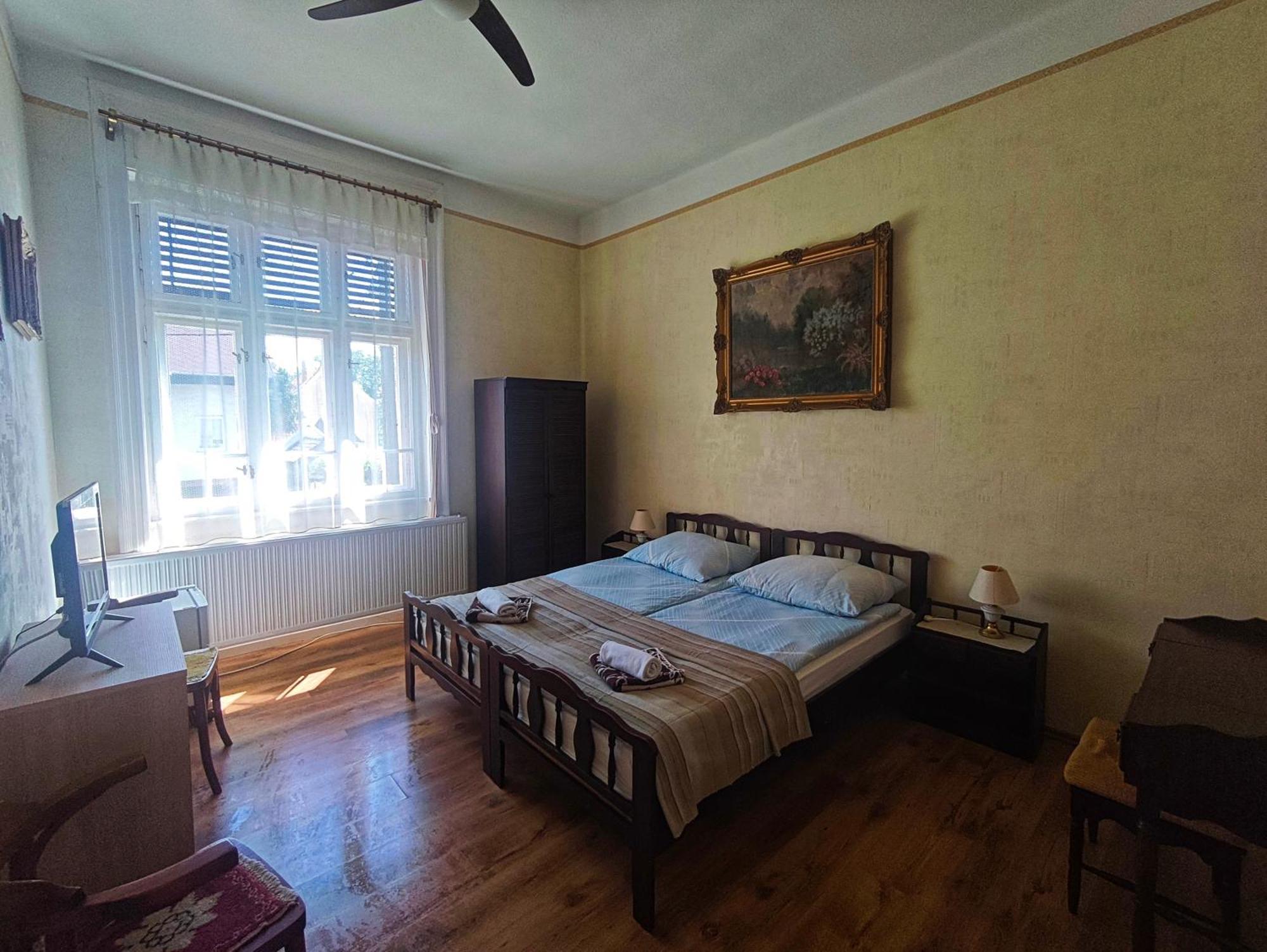 Illés Vendégház Keszthely Extérieur photo