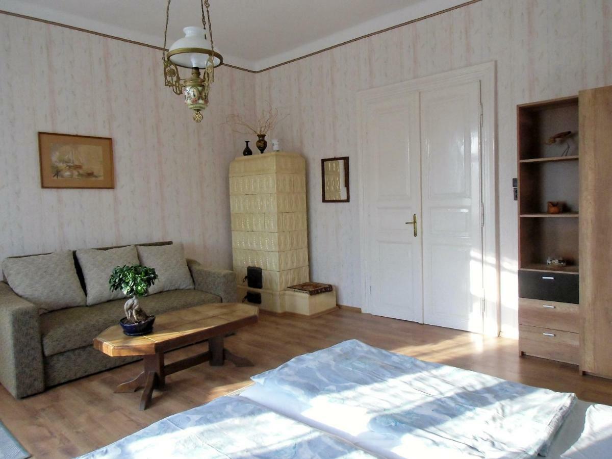 Illés Vendégház Keszthely Extérieur photo